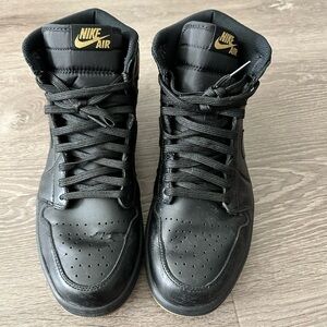 Air Jordan 1 Retro Gum Bottom - Size 10